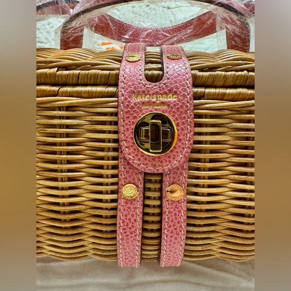 Kate Spade Wicker Picnic Basket Bag NWT Pink Leather Trim Floral Lining - Picture 2 of 9